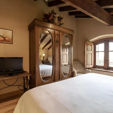 Lienzos Inn Vargas