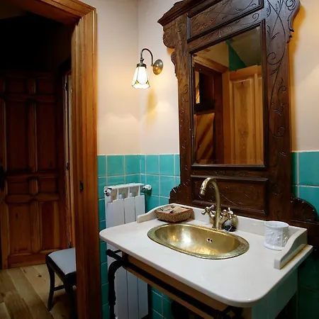 Lienzos Inn *